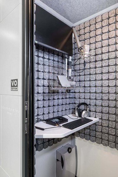 Tell Me - Trendane Sparks.